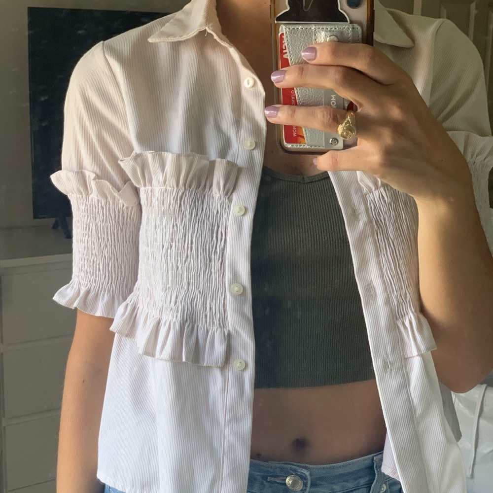 Fun button up shirt - Picture 2 of 2